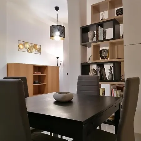 Vatican Walls アパート *